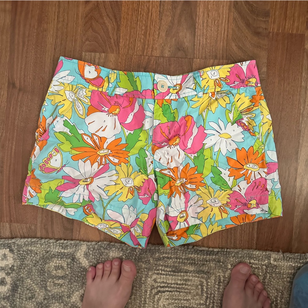 POSH STORE CLOSING
Lilly Pulitzer paint by number shorts